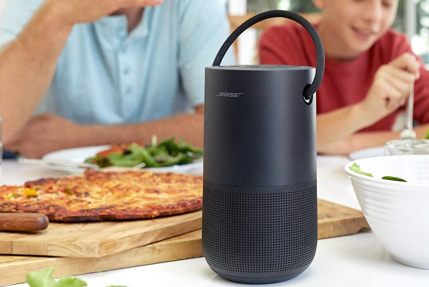 Bose Portable Smart Speaker vs Soundlink Revolve Plus as 4 principais